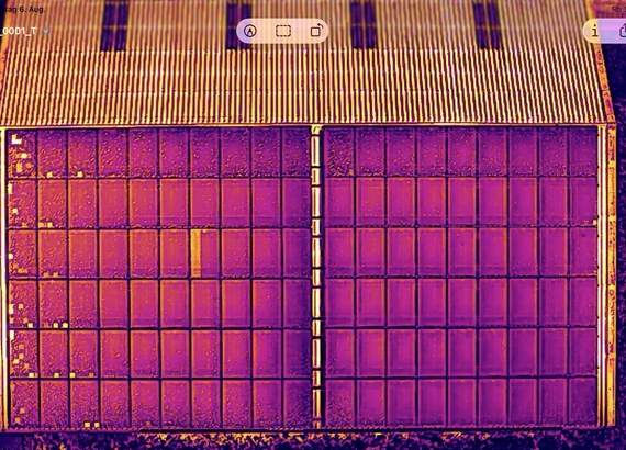 W&auml;rmebildaufnahme derselben Photovoltaikanlage